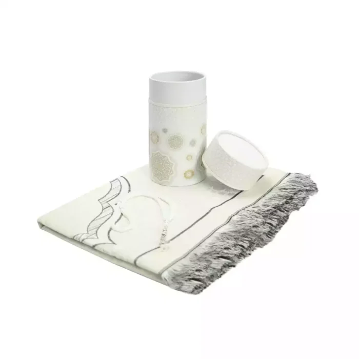 Prayer Mat with Tasbih in Tubular Box